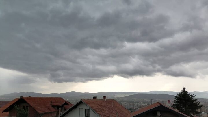 U Srbiji danas i sutra pljuskovi i grmljavina, grad, jak vetar i obilna kiša