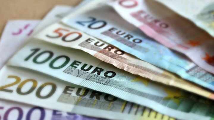 Po 100 evra krosinicima socijalne pomoći